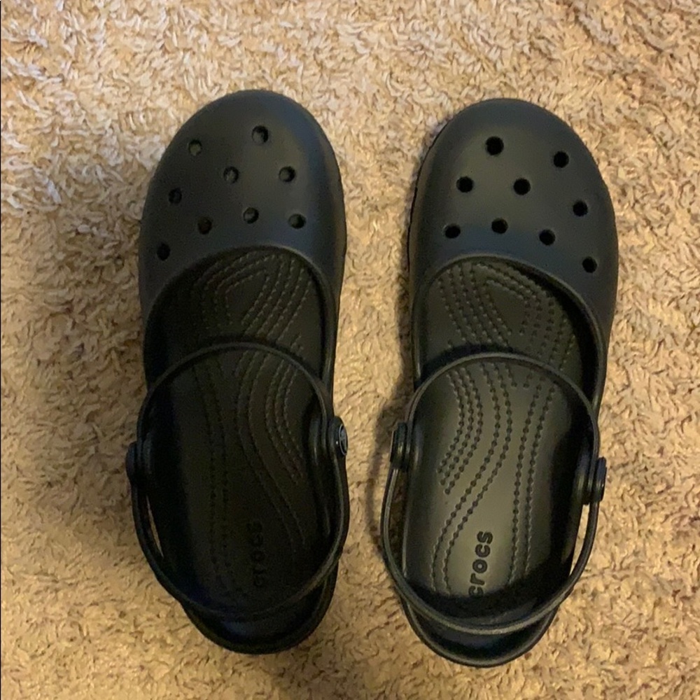 CROCS black Mary Janes